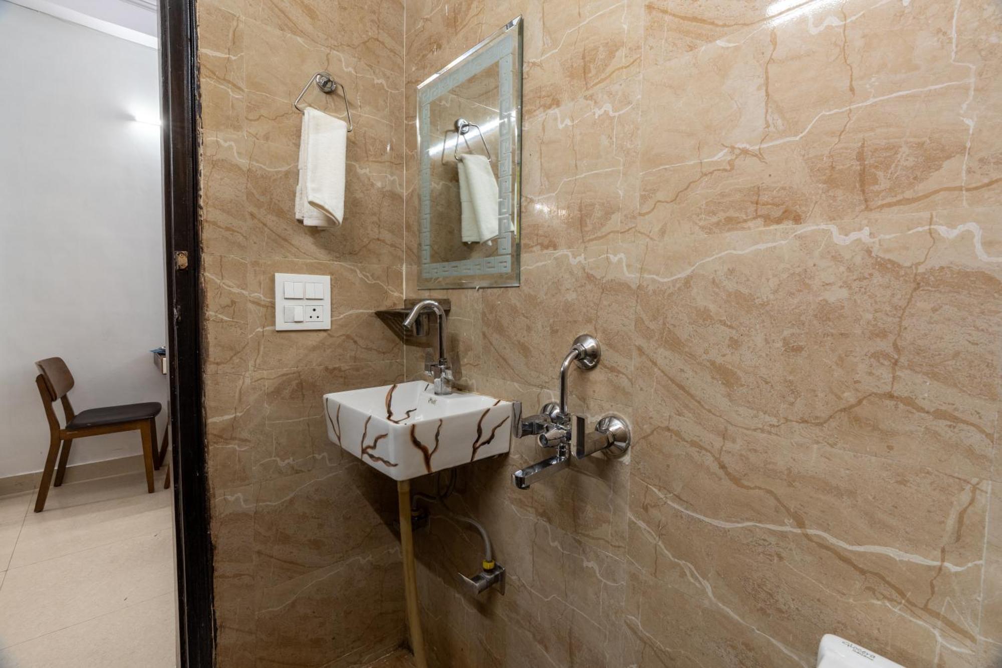 Homlee-Vintage 2Bhk-Ndls-Lift-Bharat Mandapam Apartment New Delhi Bagian luar foto